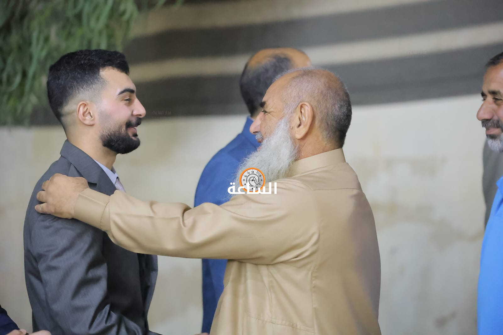 Madar Al-Saa Images 0.8863005936569848