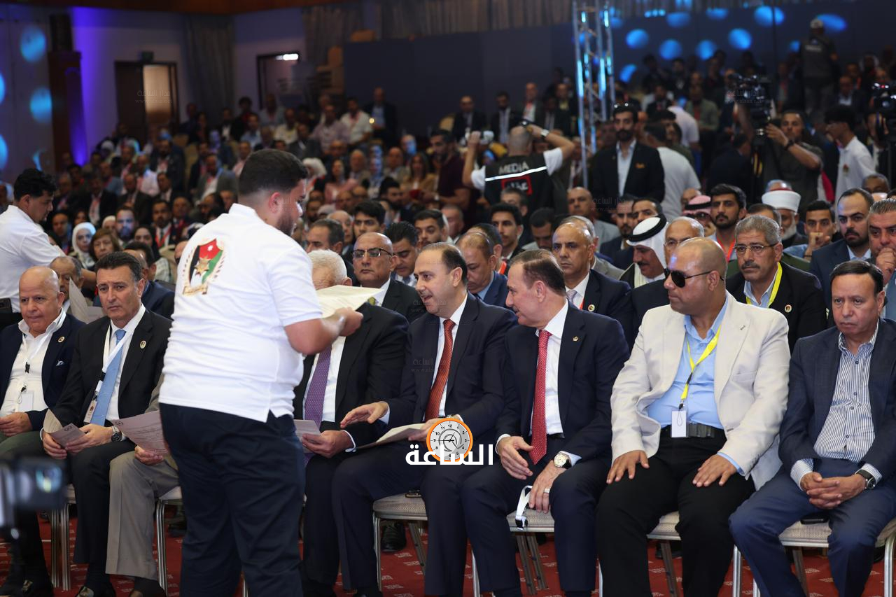 Madar Al-Saa Images 0.4128432371414401