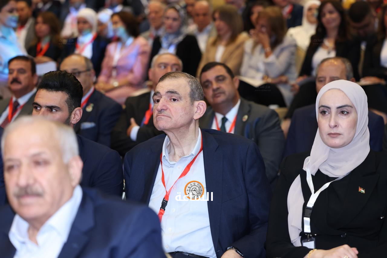 Madar Al-Saa Images 0.0846003662191056