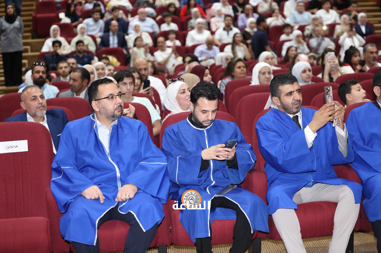Madar Al-Saa Images 0.439111536661302