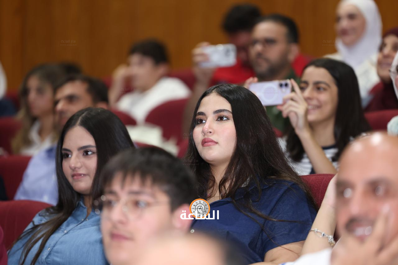 Madar Al-Saa Images 0.6127159448375273