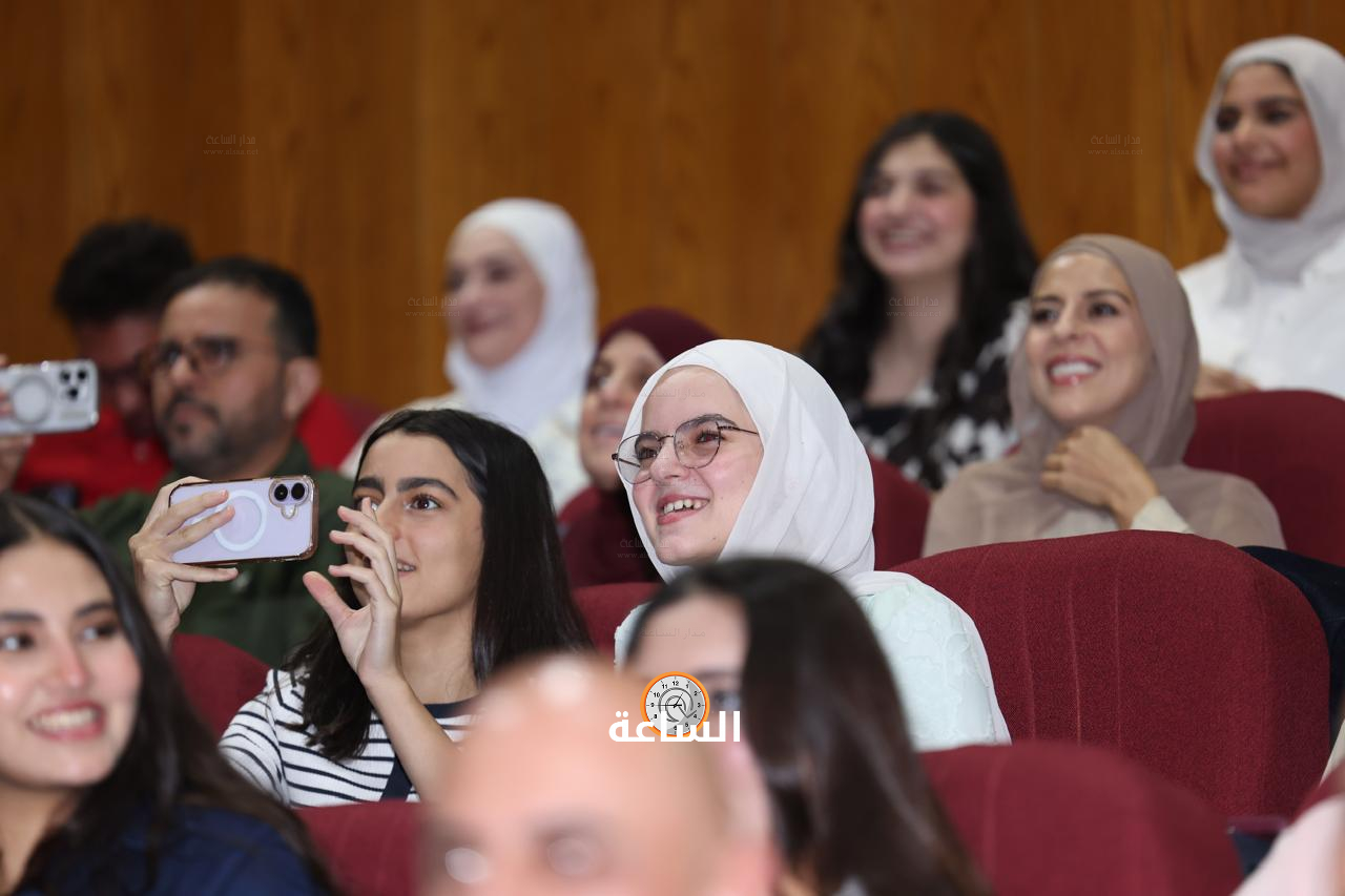 Madar Al-Saa Images 0.7155959967206055