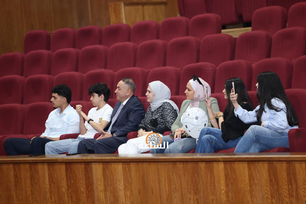 Madar Al-Saa Images 0.8787037414562895