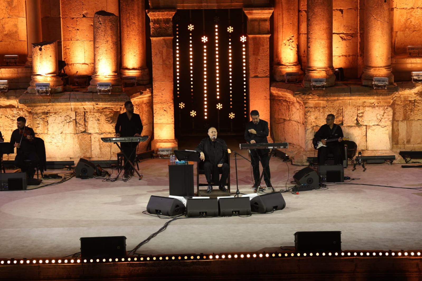 Madar Al-Saa Images 0.15046341128959462