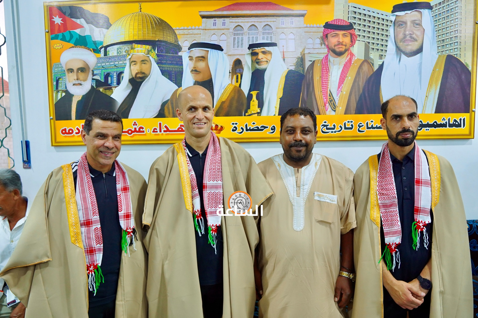 Madar Al-Saa Images 0.19181296353397892