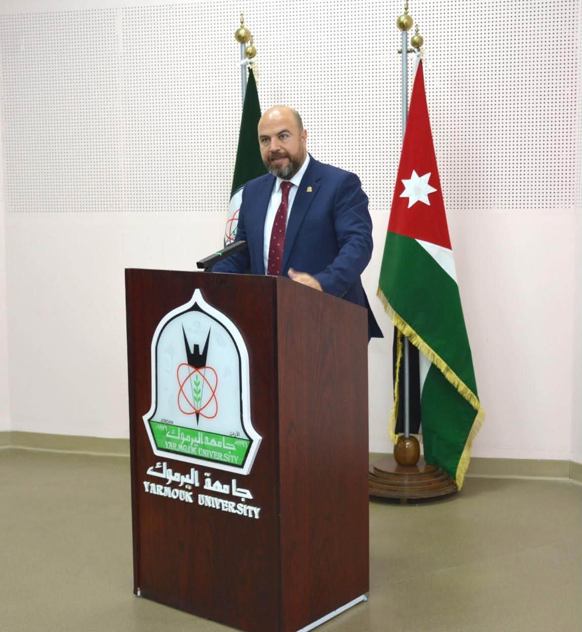 Madar Al-Saa Images 0.6410518231070934