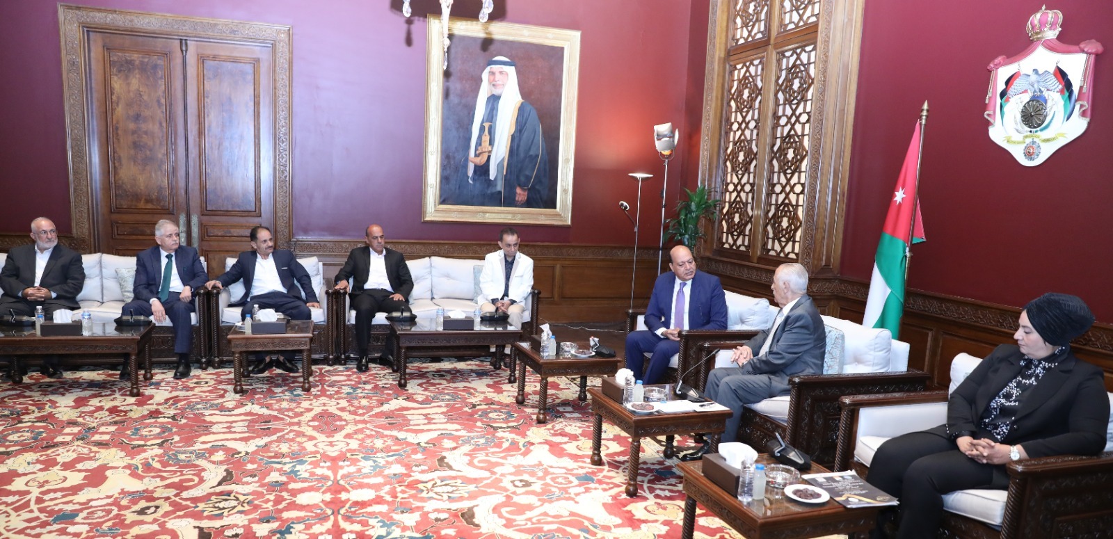 Madar Al-Saa Images 0.2650121765565383