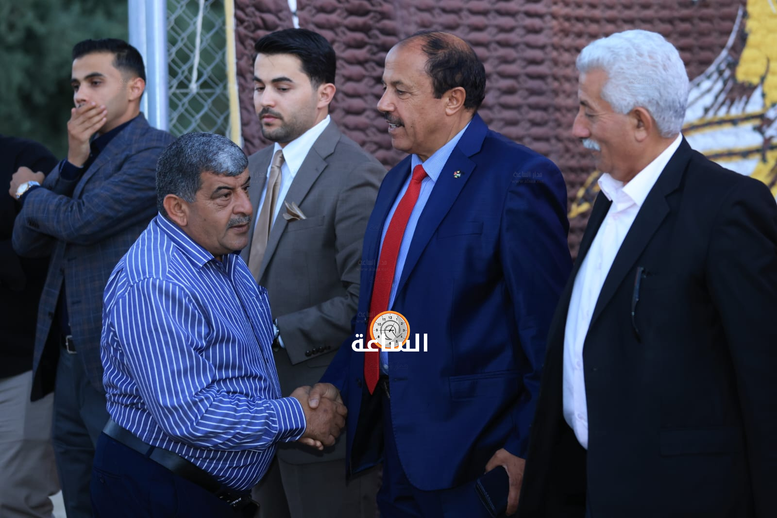 Madar Al-Saa Images 0.9741518810209194