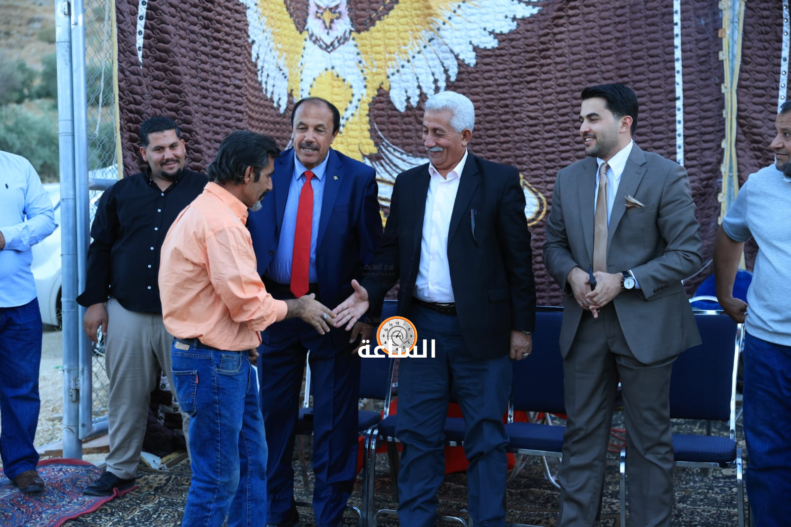 Madar Al-Saa Images 0.35105443464388475