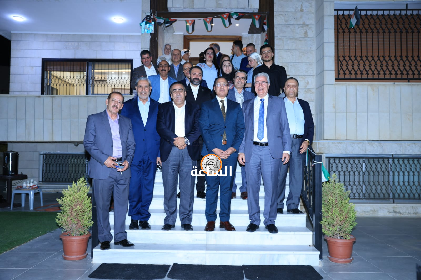 Madar Al-Saa Images 0.9014433775247579