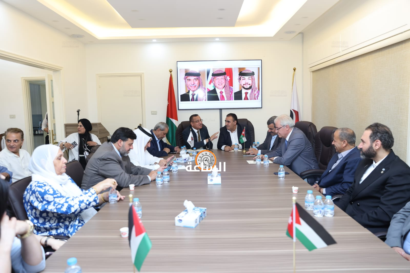 Madar Al-Saa Images 0.024573599040173755
