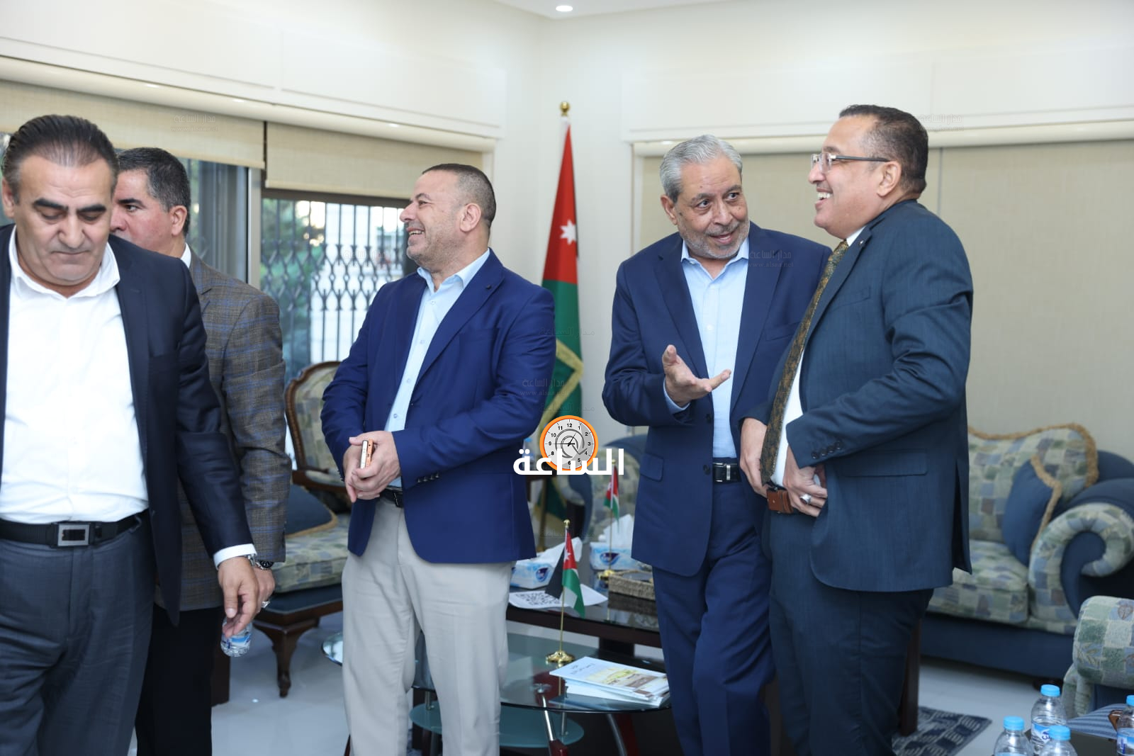 Madar Al-Saa Images 0.5091349716994835