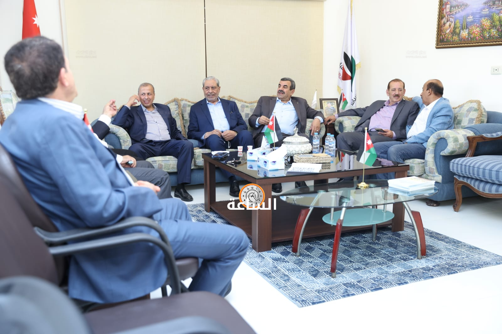Madar Al-Saa Images 0.9973642822362492
