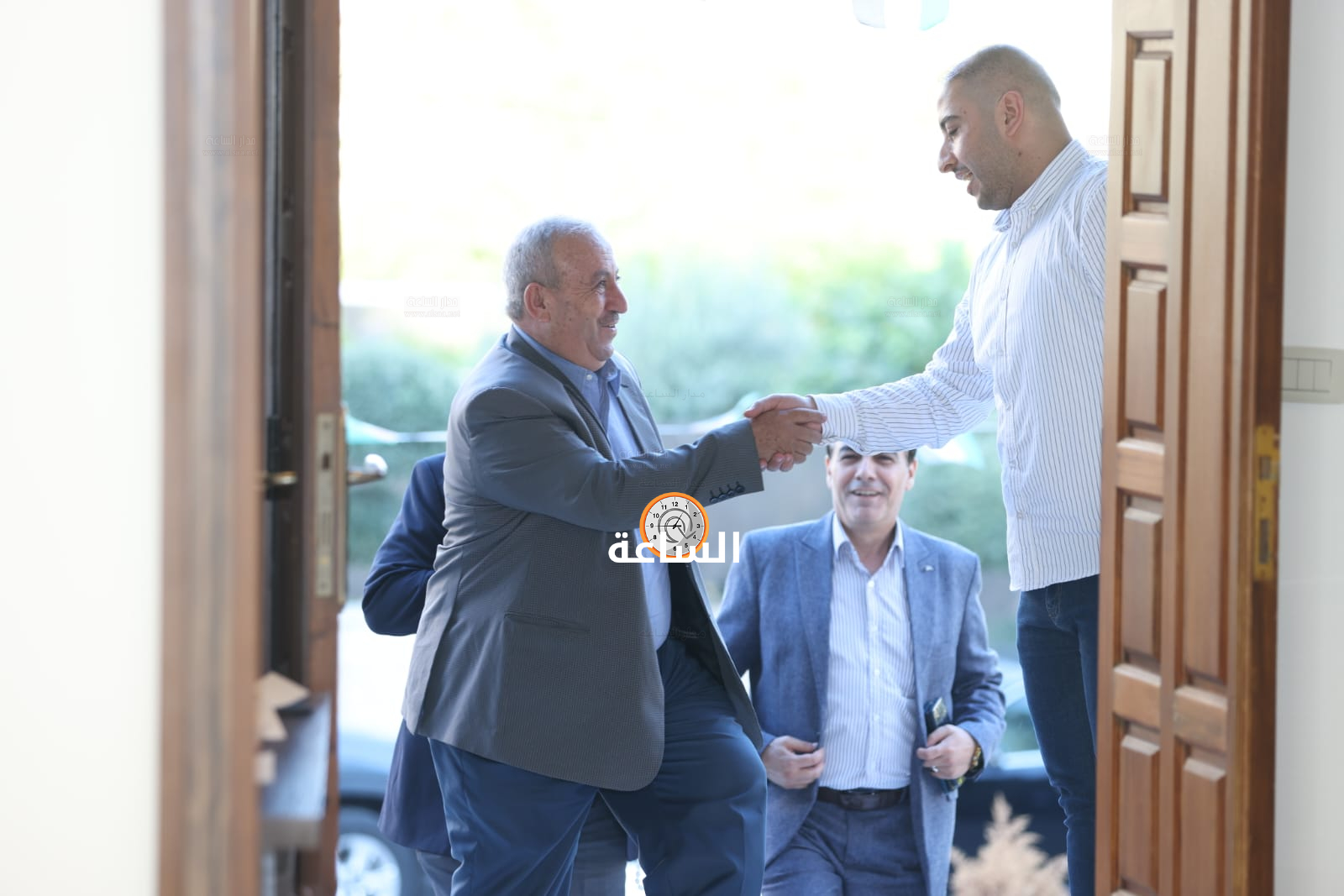 Madar Al-Saa Images 0.8732541334587036