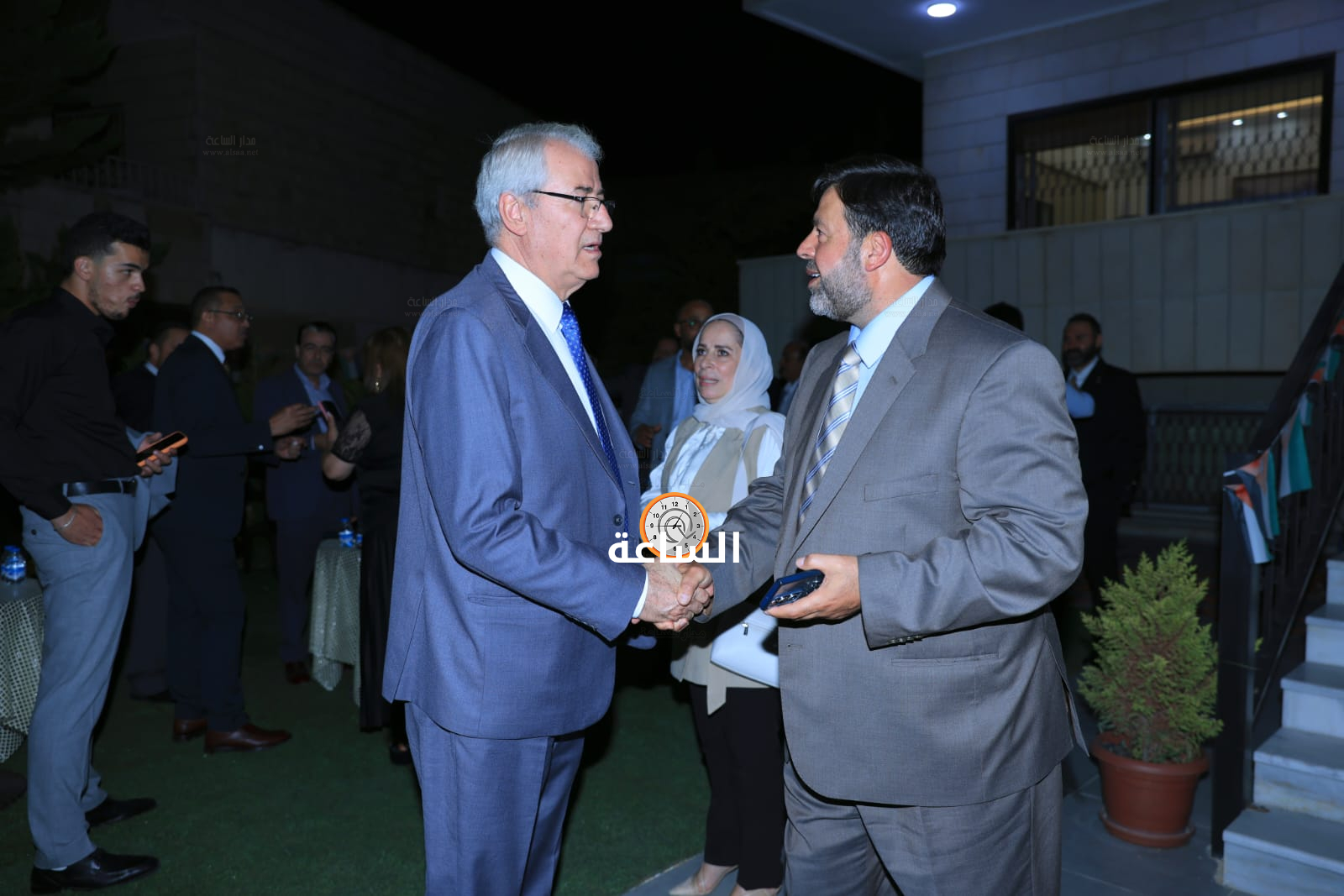 Madar Al-Saa Images 0.9916790588542205