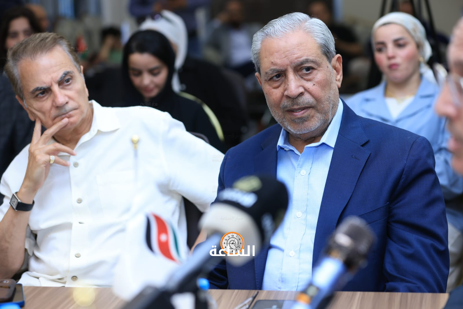 Madar Al-Saa Images 0.12453194110441212