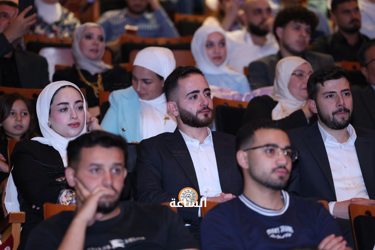 Madar Al-Saa Images 0.08335206516389981