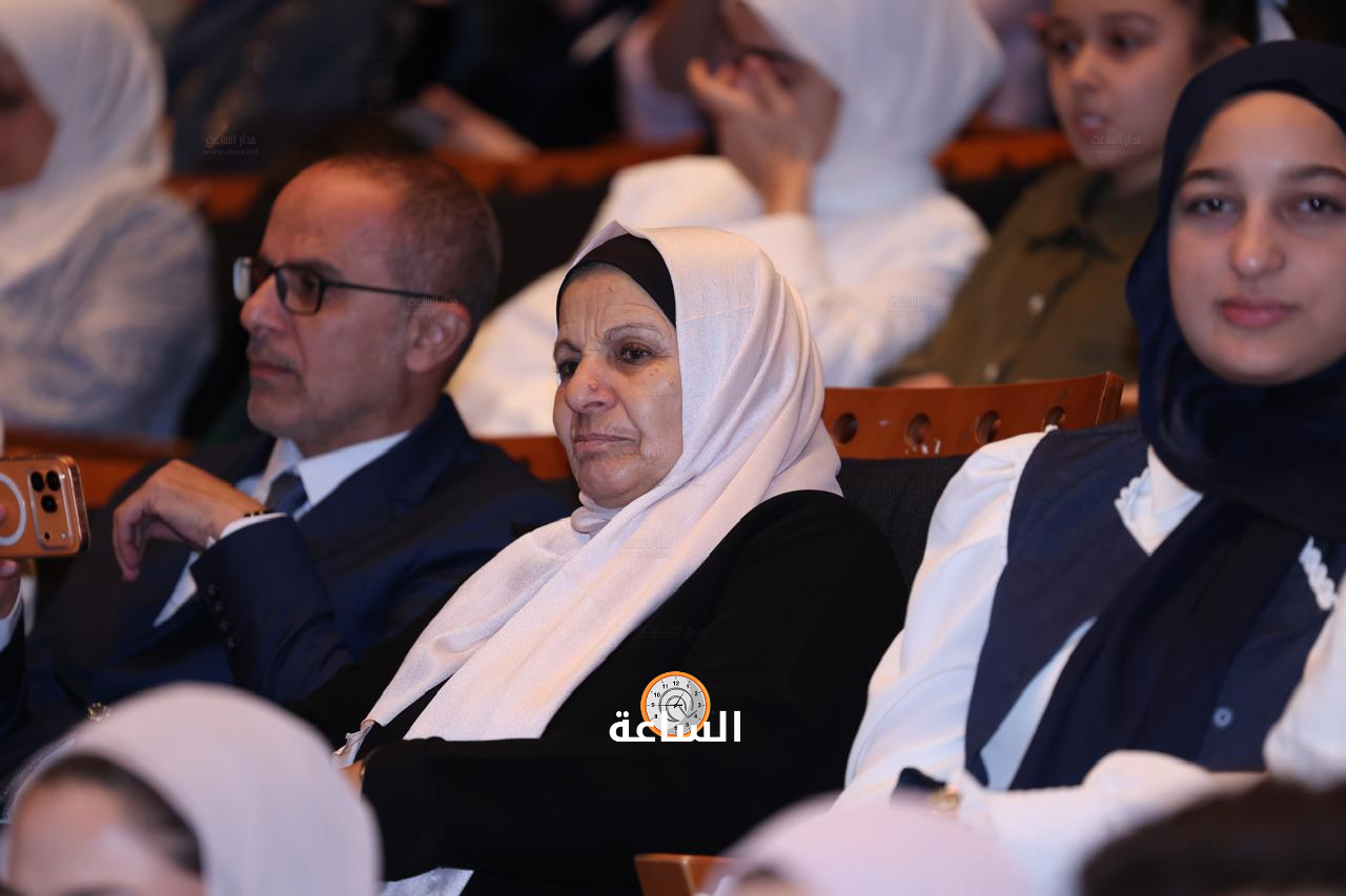 Madar Al-Saa Images 0.1504616845748158