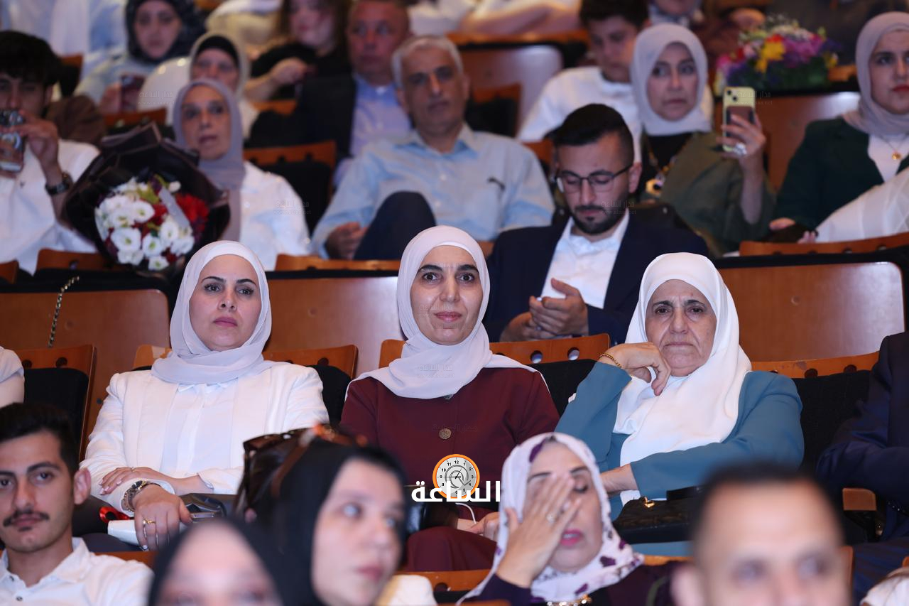 Madar Al-Saa Images 0.24047172131970407