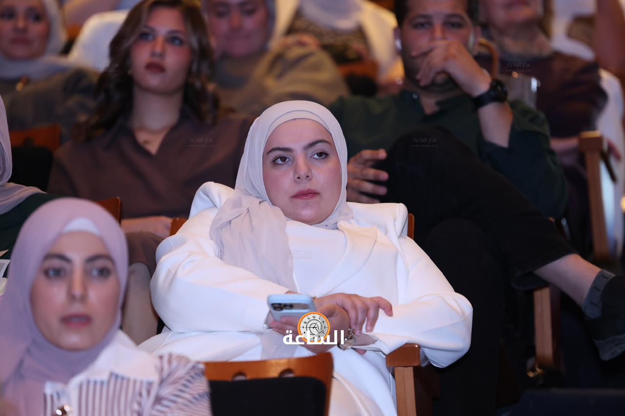 Madar Al-Saa Images 0.422097403932124