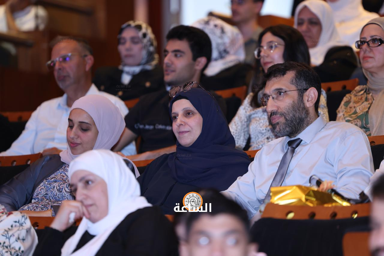 Madar Al-Saa Images 0.03334484718487907