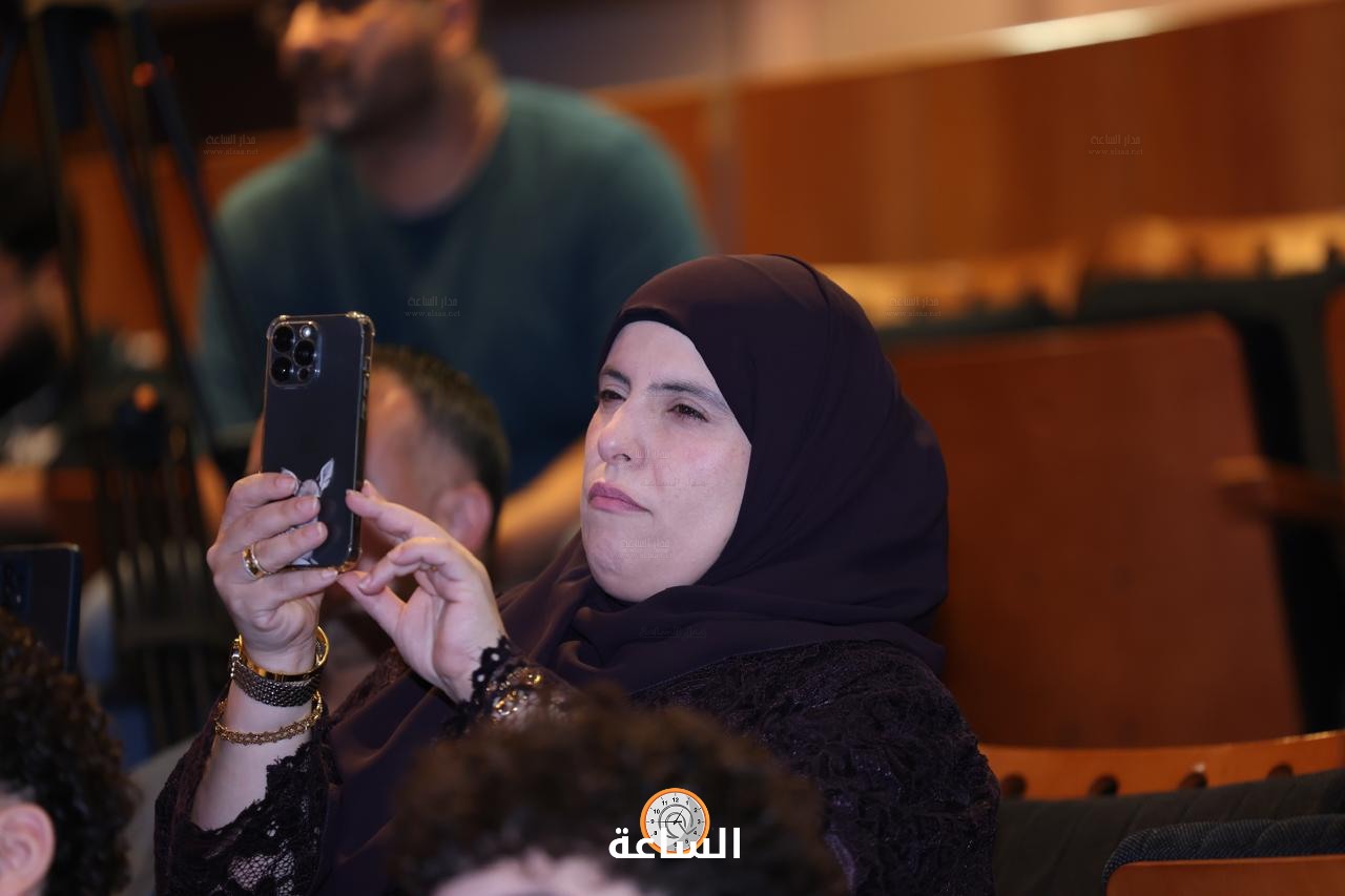 Madar Al-Saa Images 0.47703939330668343
