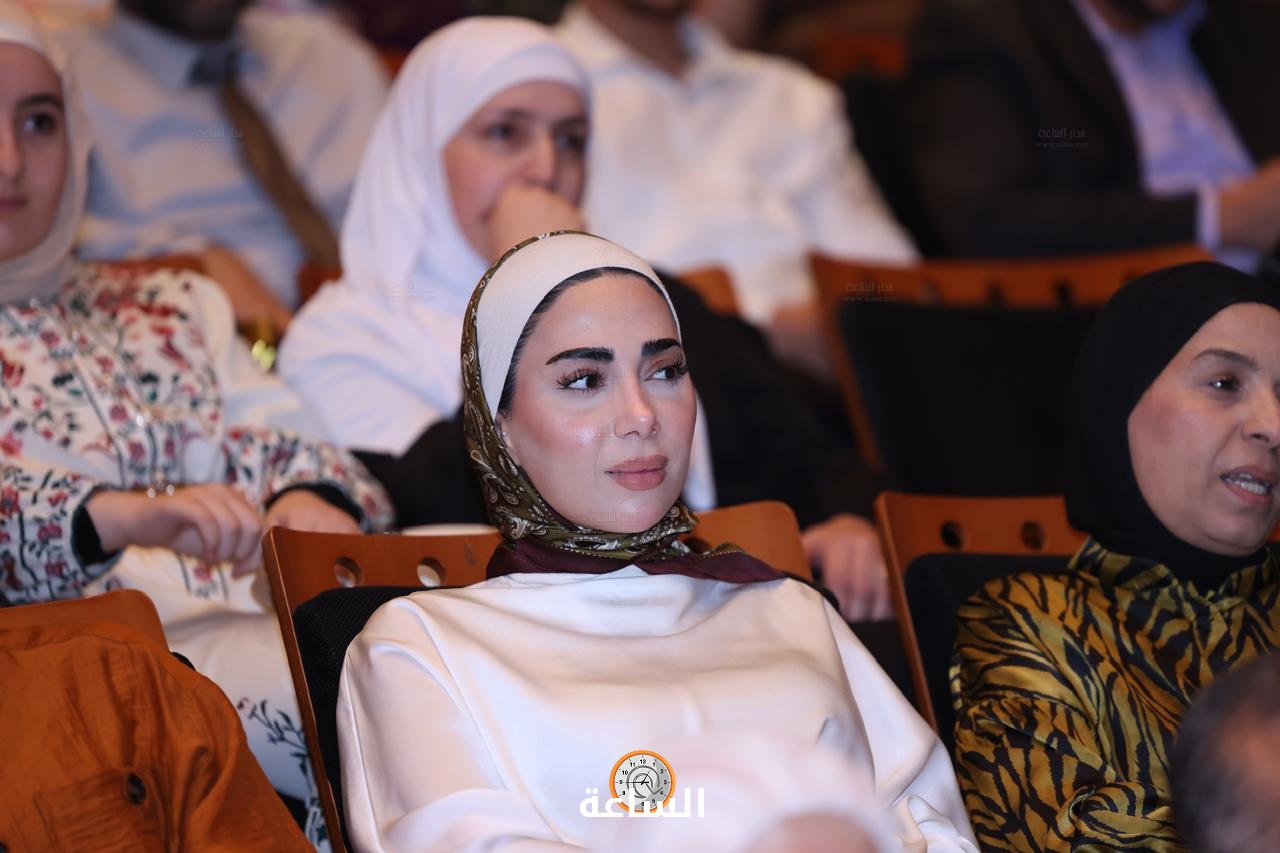 Madar Al-Saa Images 0.8121740764525854