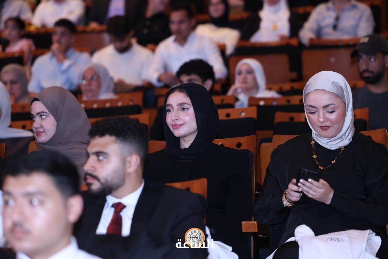 Madar Al-Saa Images 0.13608646649344613