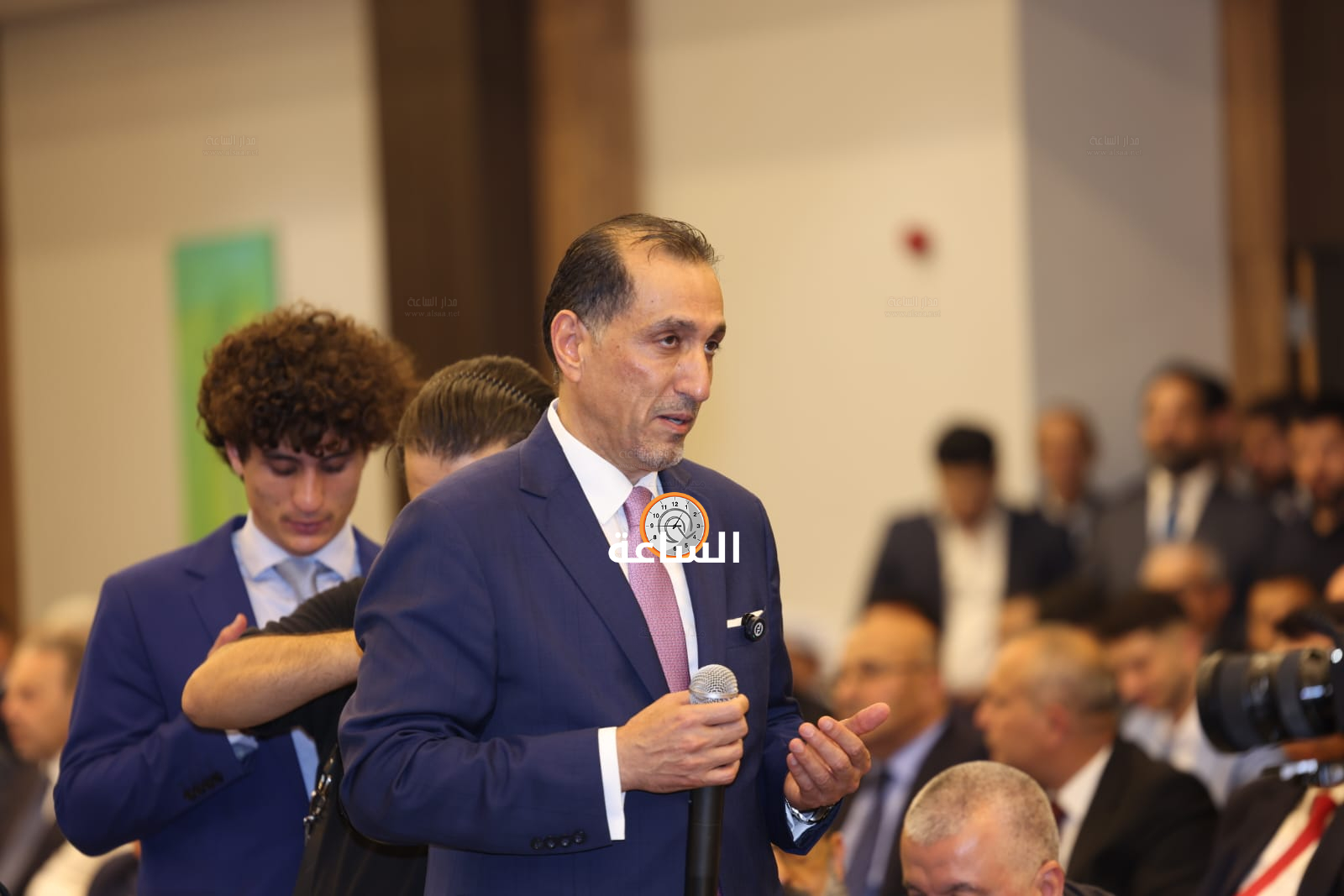 Madar Al-Saa Images 0.4536548422456359