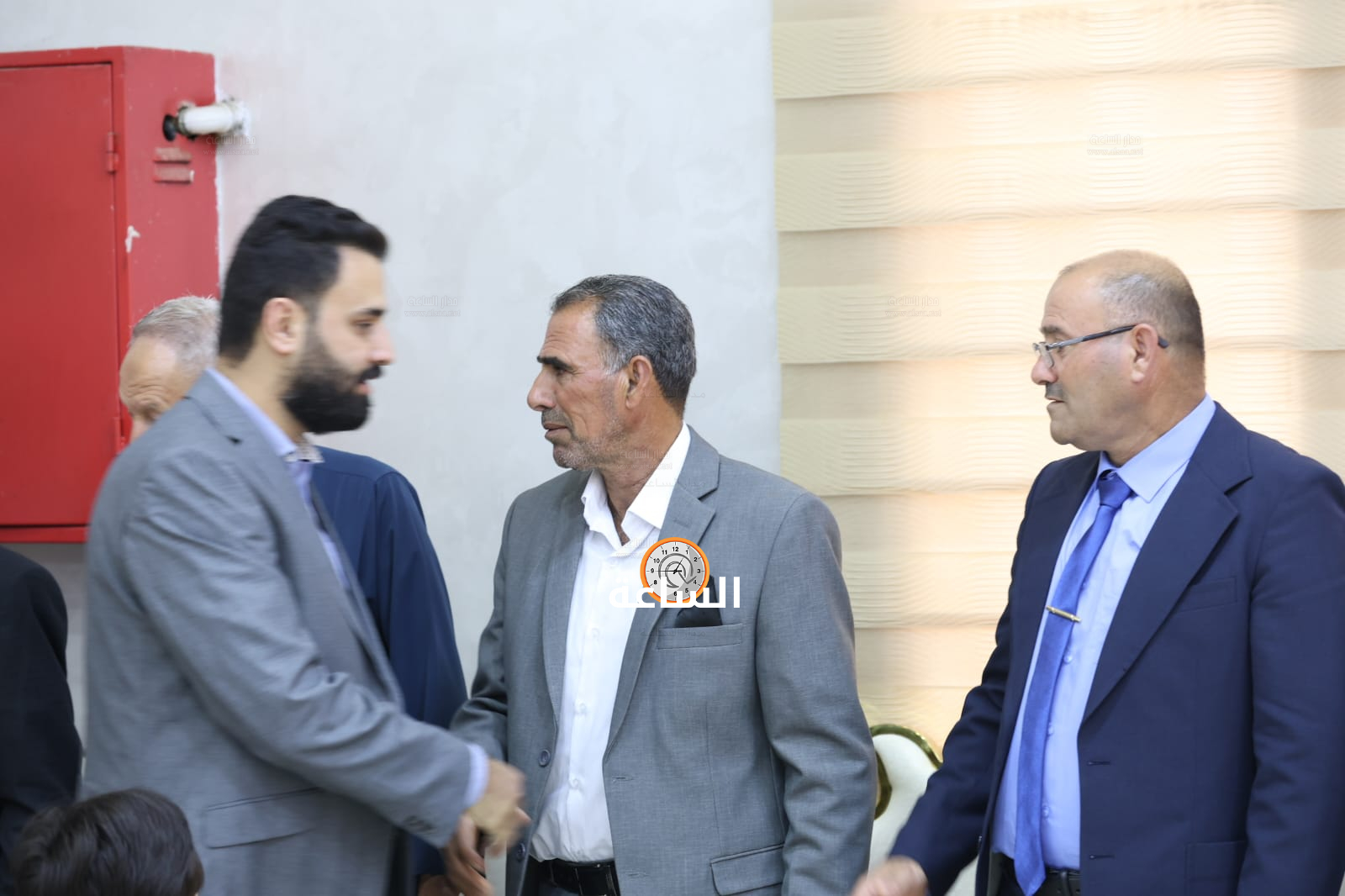 Madar Al-Saa Images 0.8795527654096211
