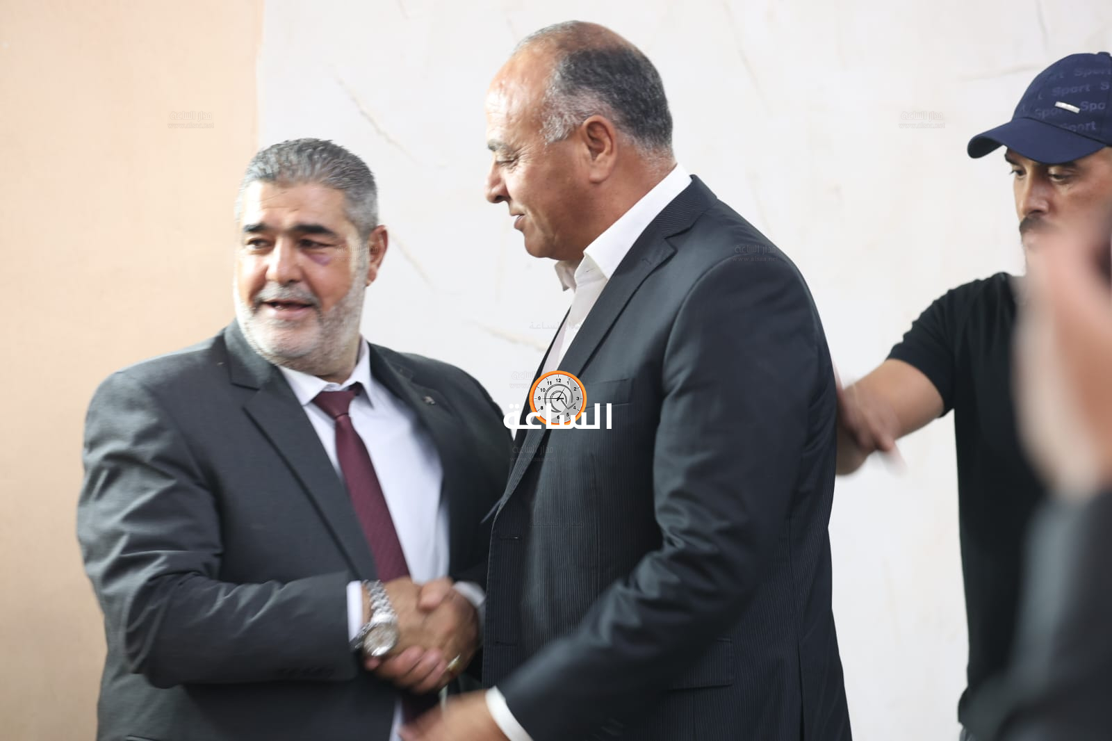 Madar Al-Saa Images 0.38611416417105104