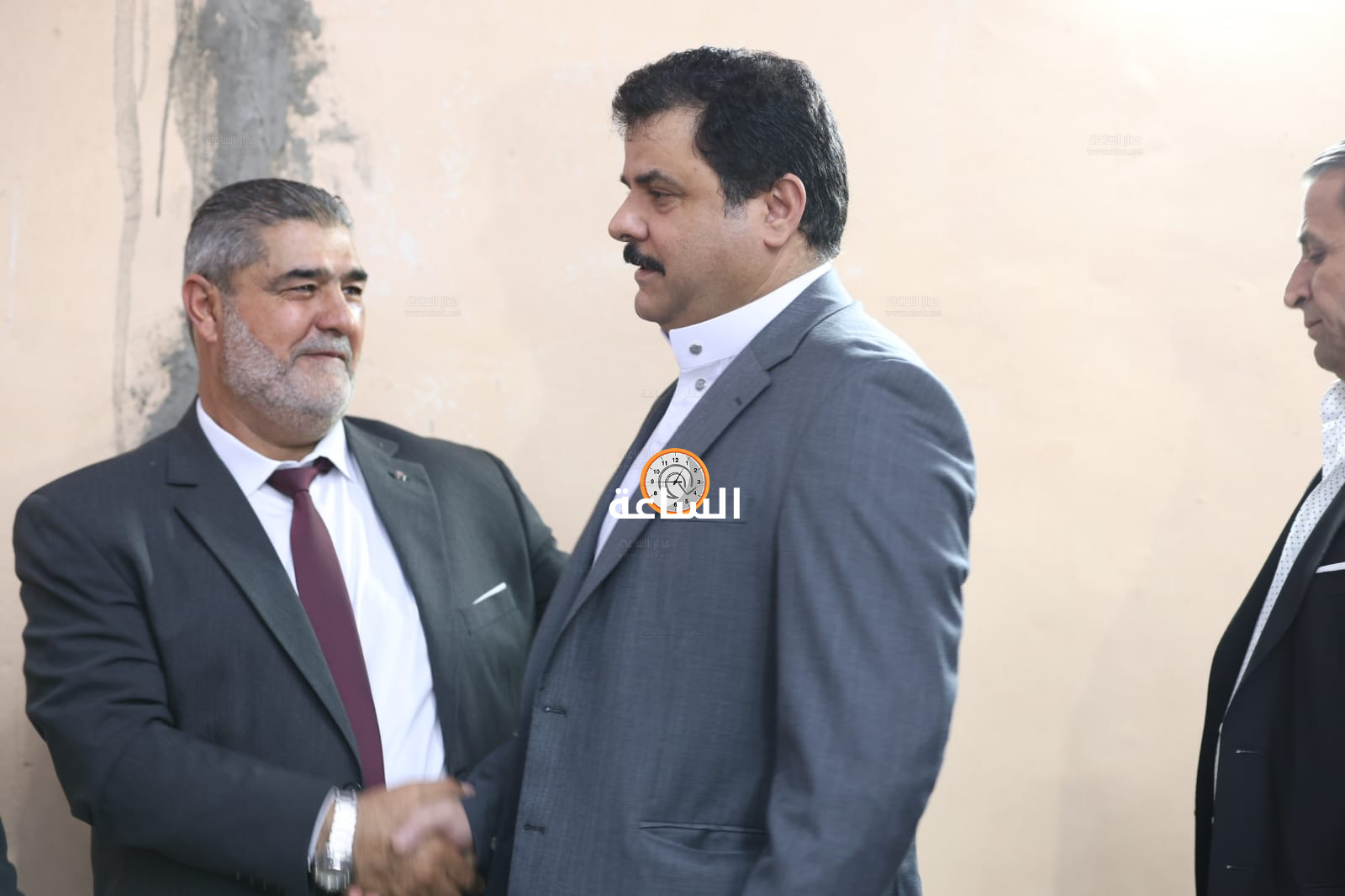 Madar Al-Saa Images 0.4006470305058294