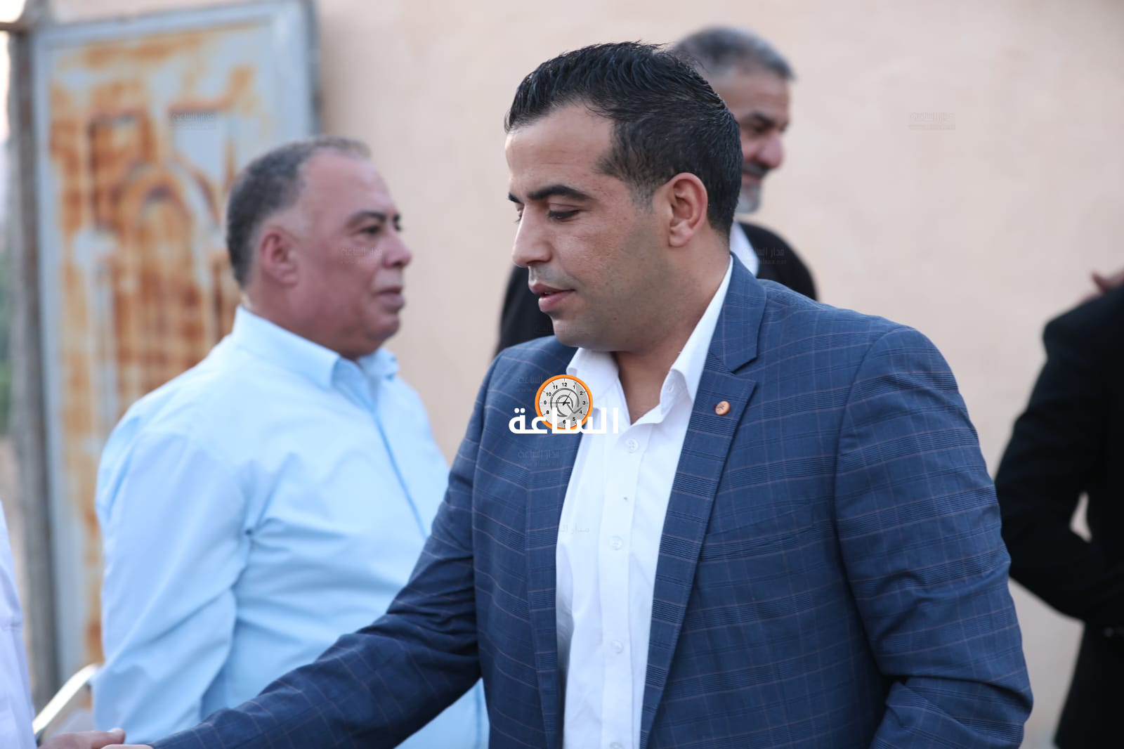 Madar Al-Saa Images 0.9184386392733742