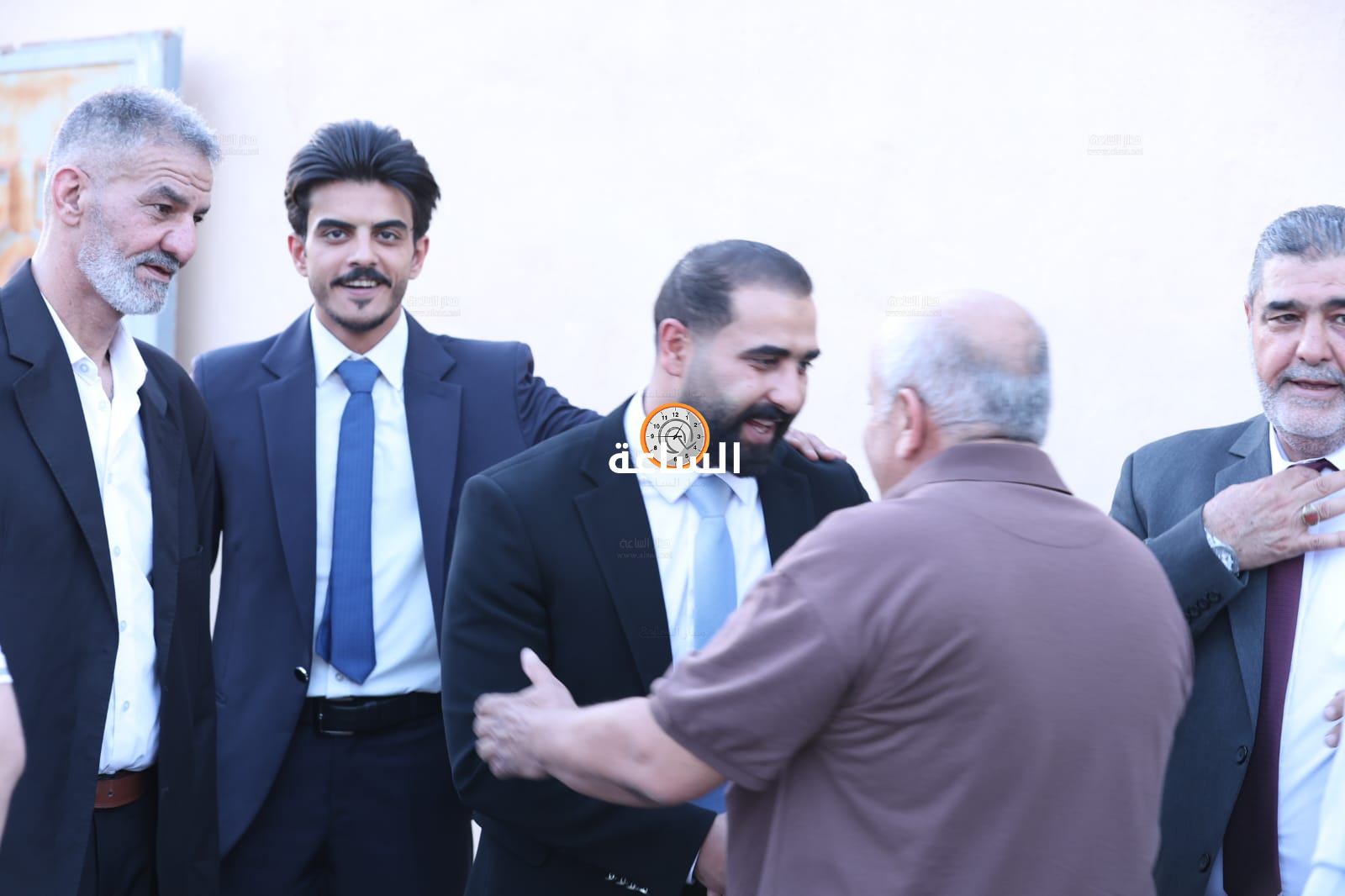 Madar Al-Saa Images 0.7237190372818696