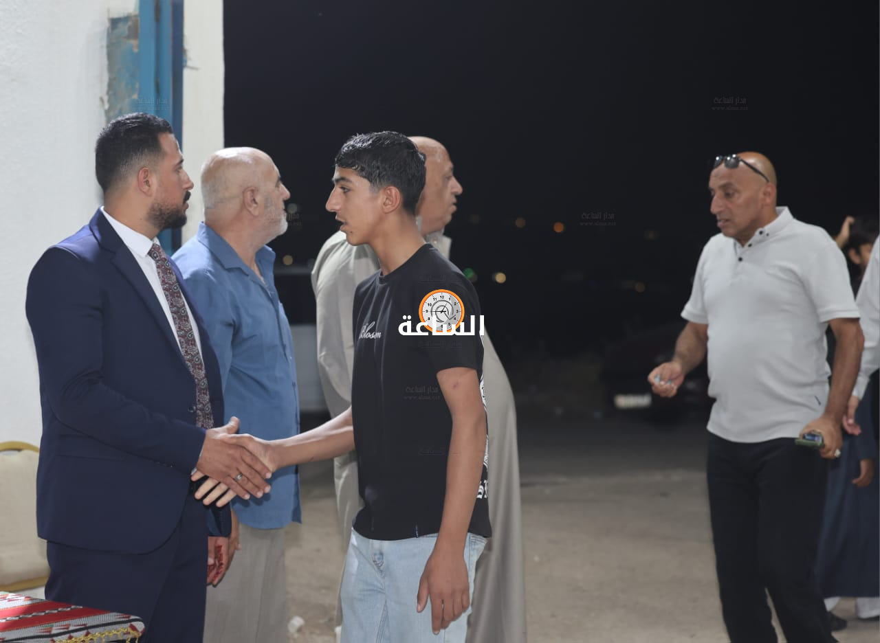 Madar Al-Saa Images 0.14298754719358475