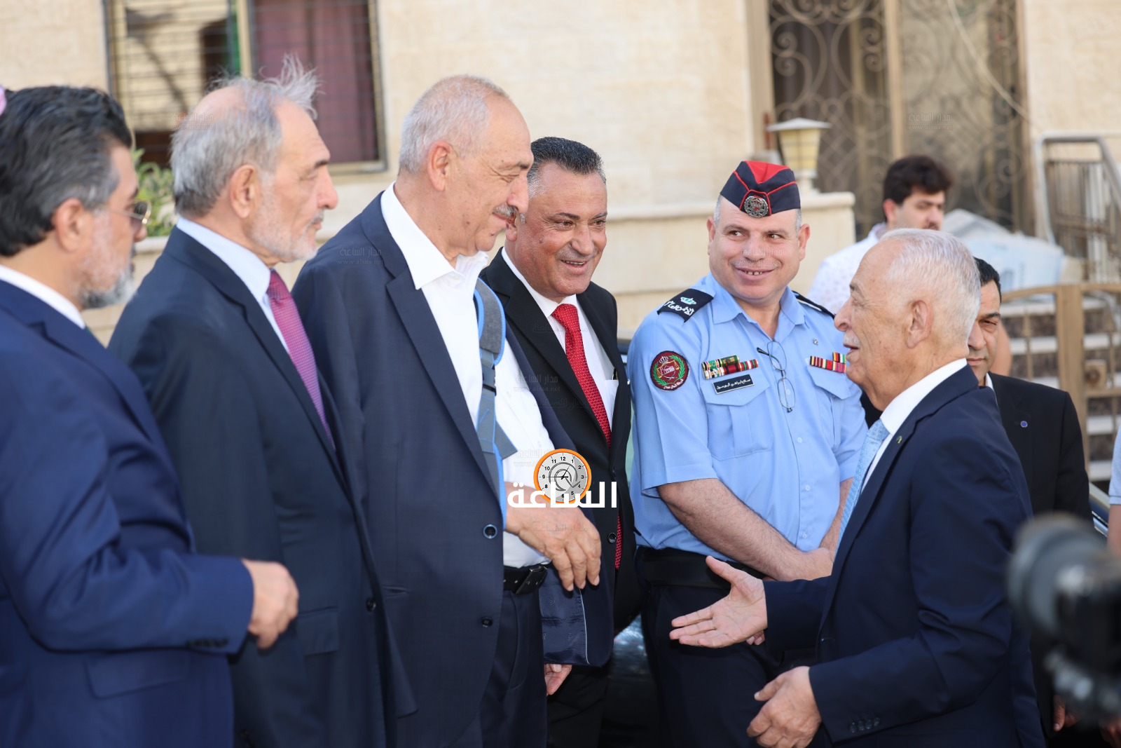 Madar Al-Saa Images 0.8424100957984548