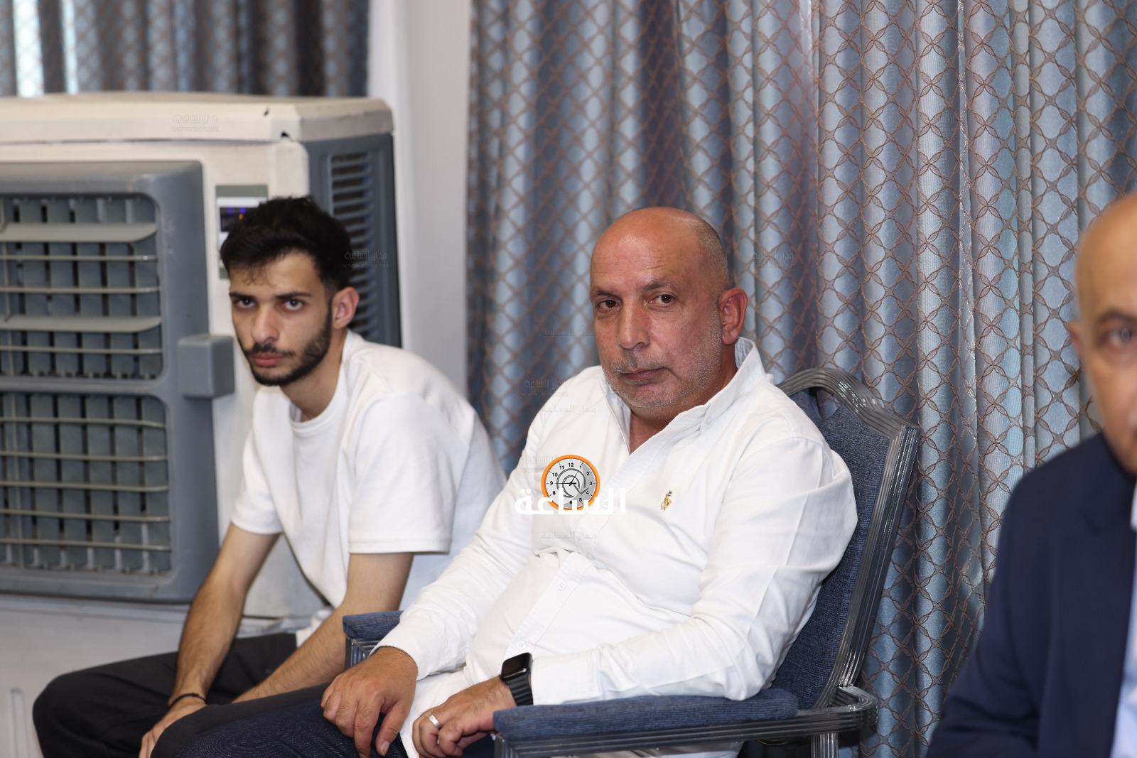 Madar Al-Saa Images 0.4141467507168657