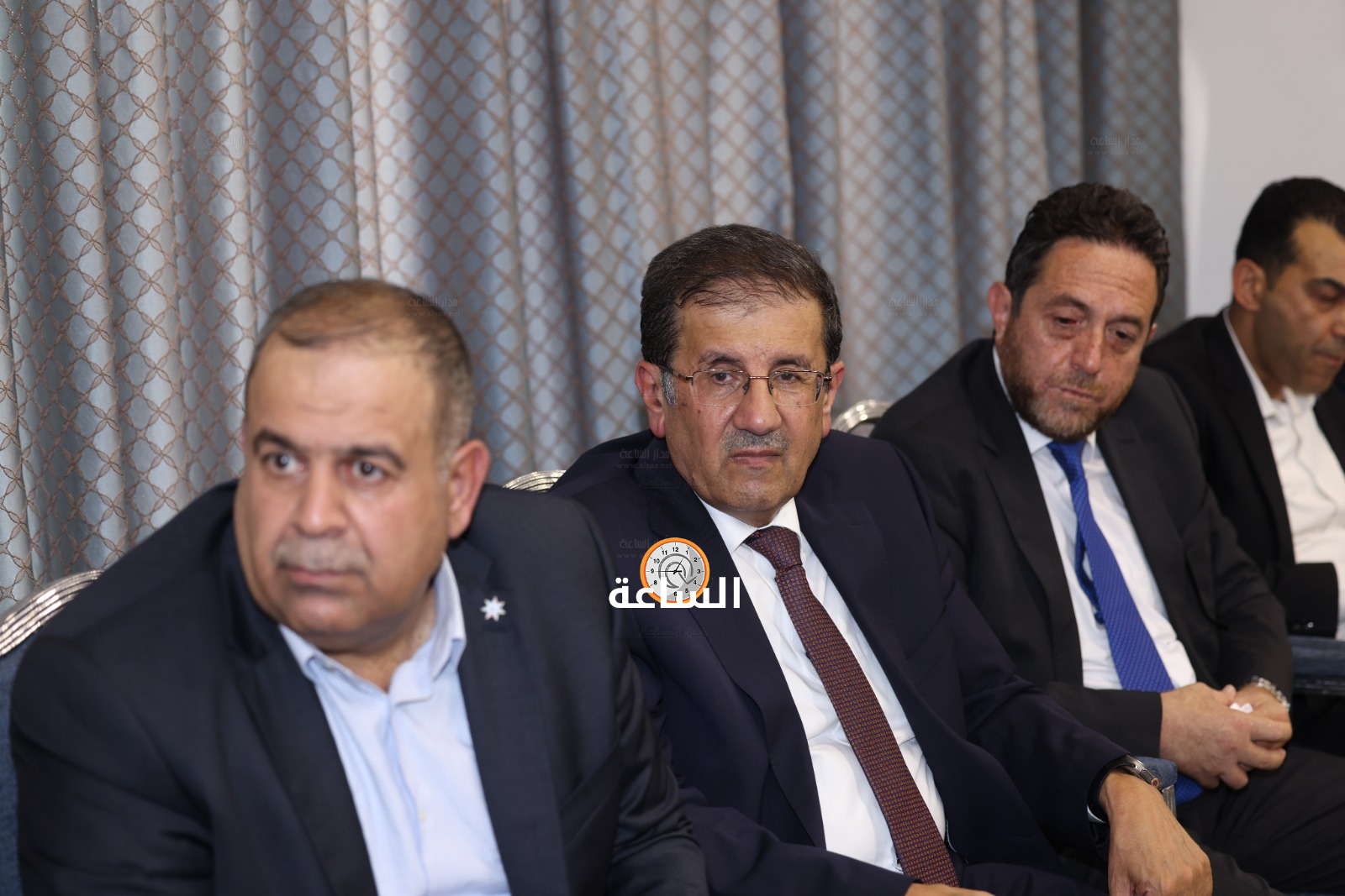 Madar Al-Saa Images 0.9324601468292749