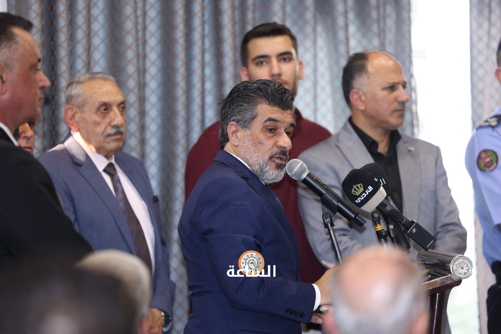 Madar Al-Saa Images 0.3060889376074982