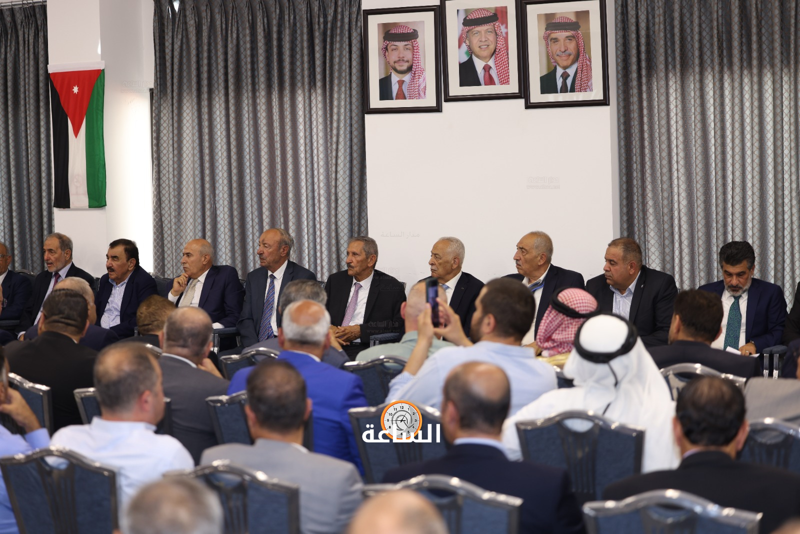 Madar Al-Saa Images 0.09873945289546127