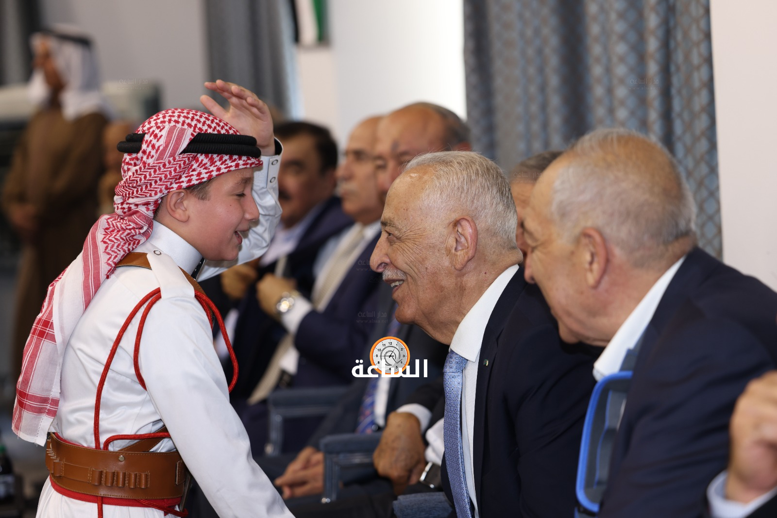 Madar Al-Saa Images 0.6367858332837312