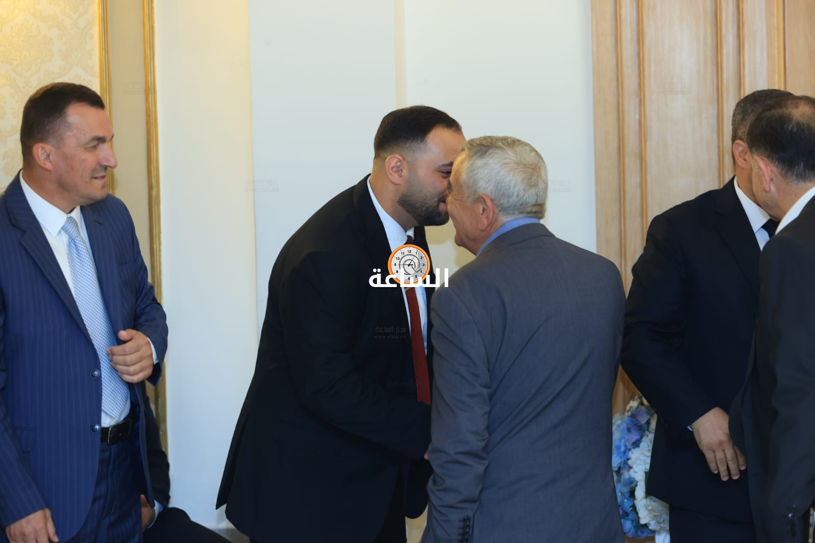 Madar Al-Saa Images 0.4546085554267715
