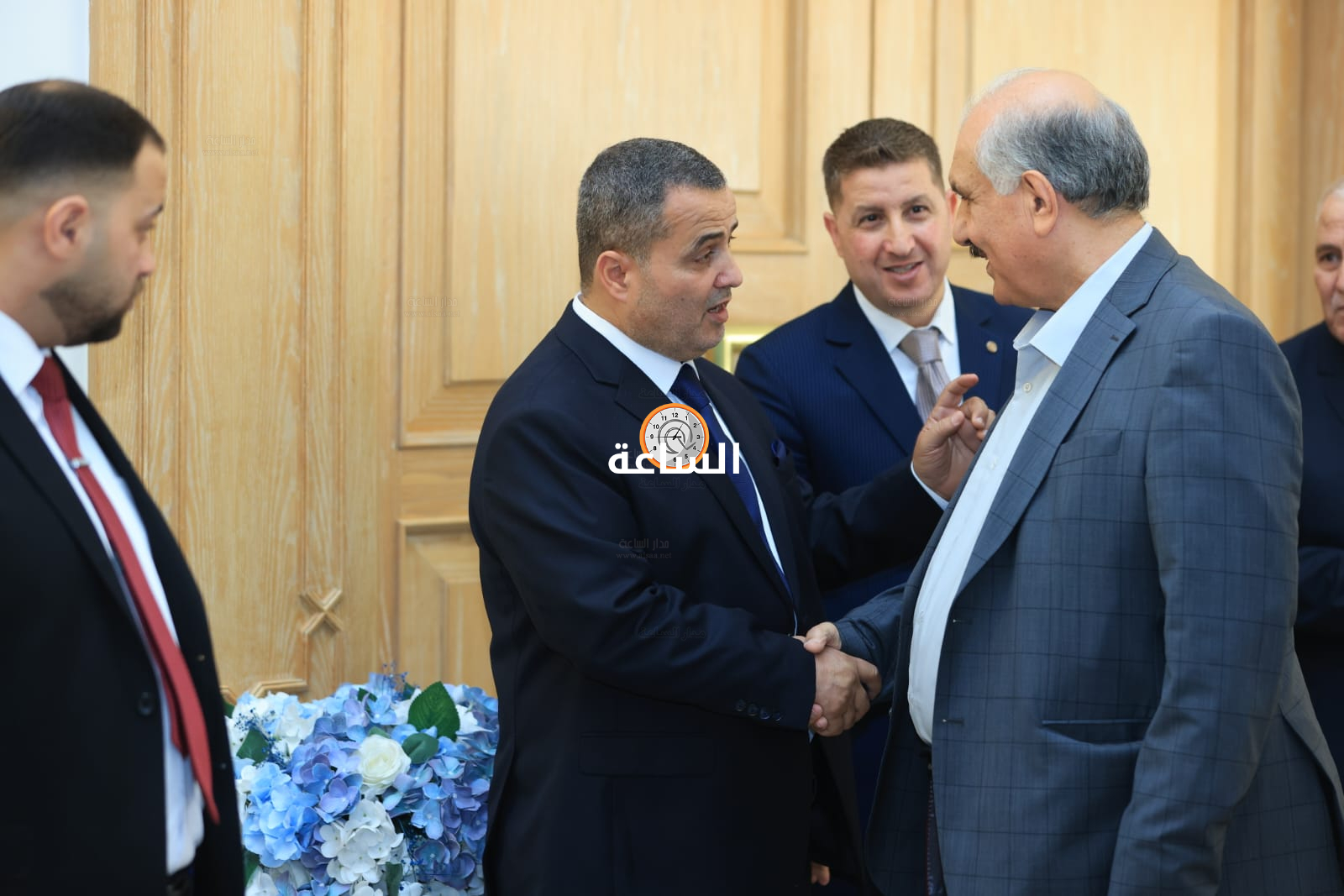 Madar Al-Saa Images 0.4504303399726022