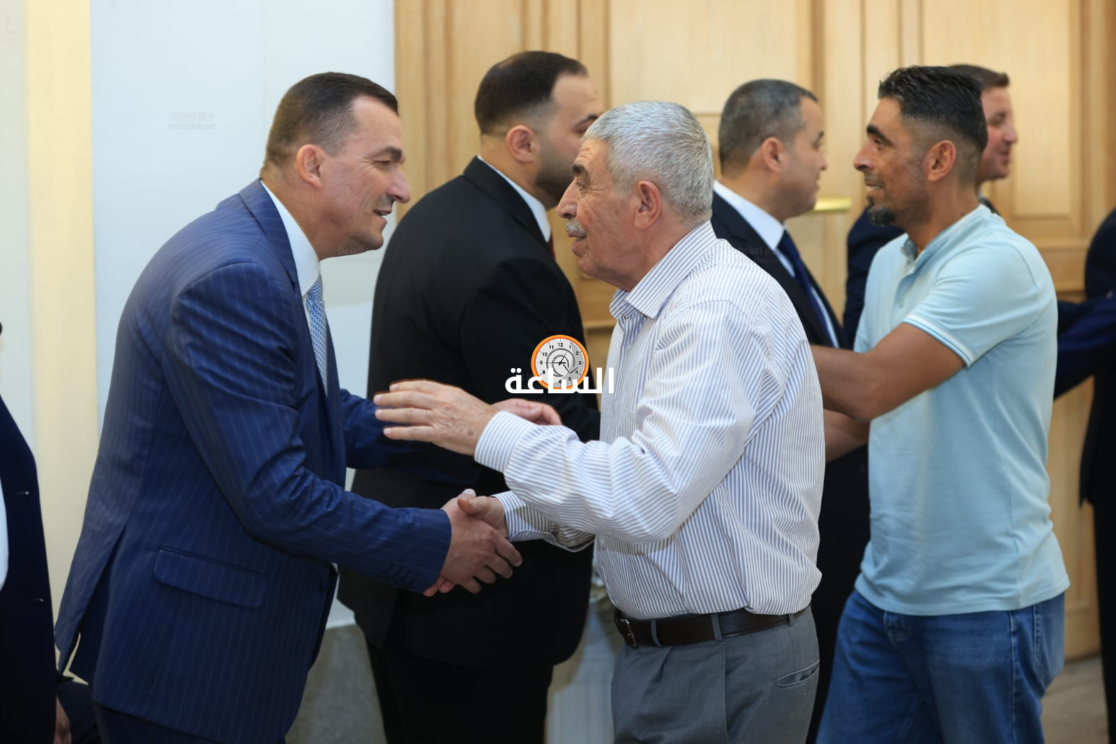 Madar Al-Saa Images 0.32502937441381374
