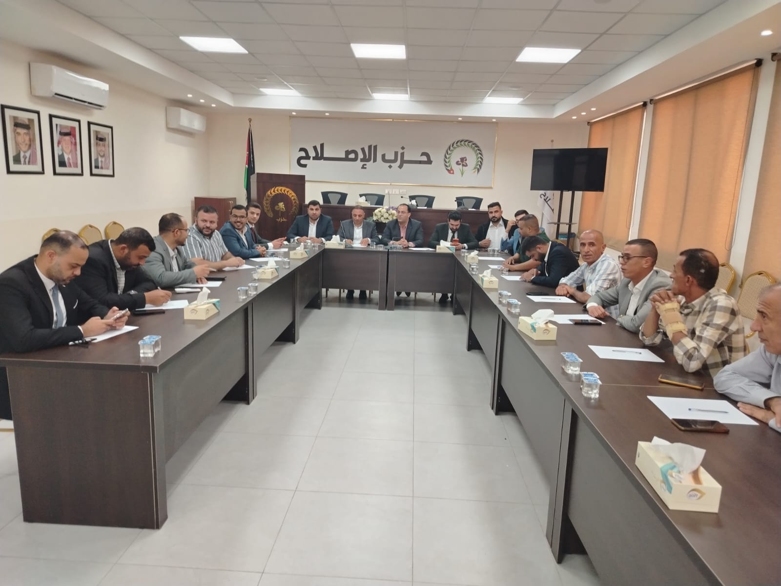 Madar Al-Saa Images 0.7174929069833248