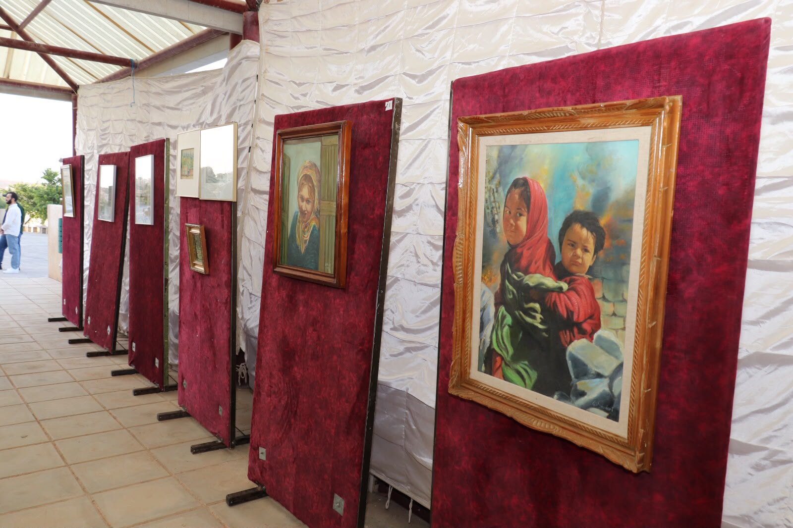 Madar Al-Saa Images 0.7880132217635493