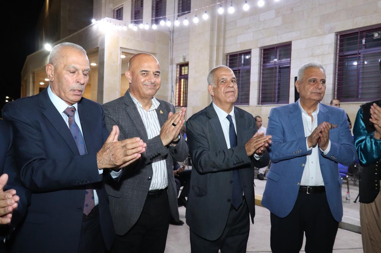 Madar Al-Saa Images 0.5112746317560841