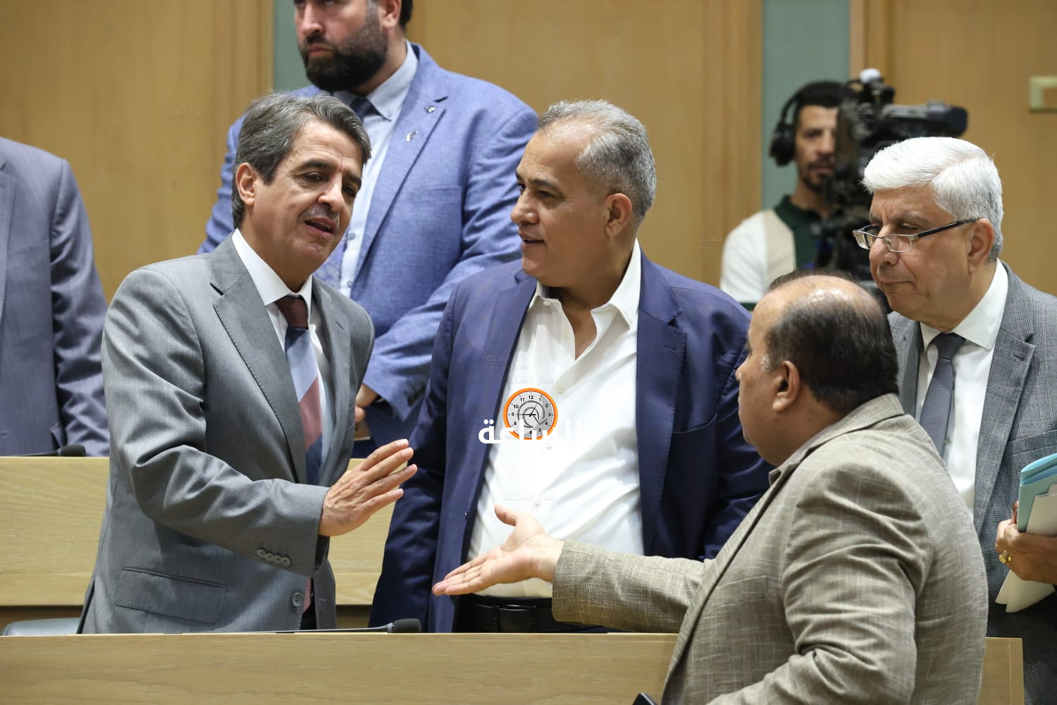 Madar Al-Saa Images 0.028004714680040066