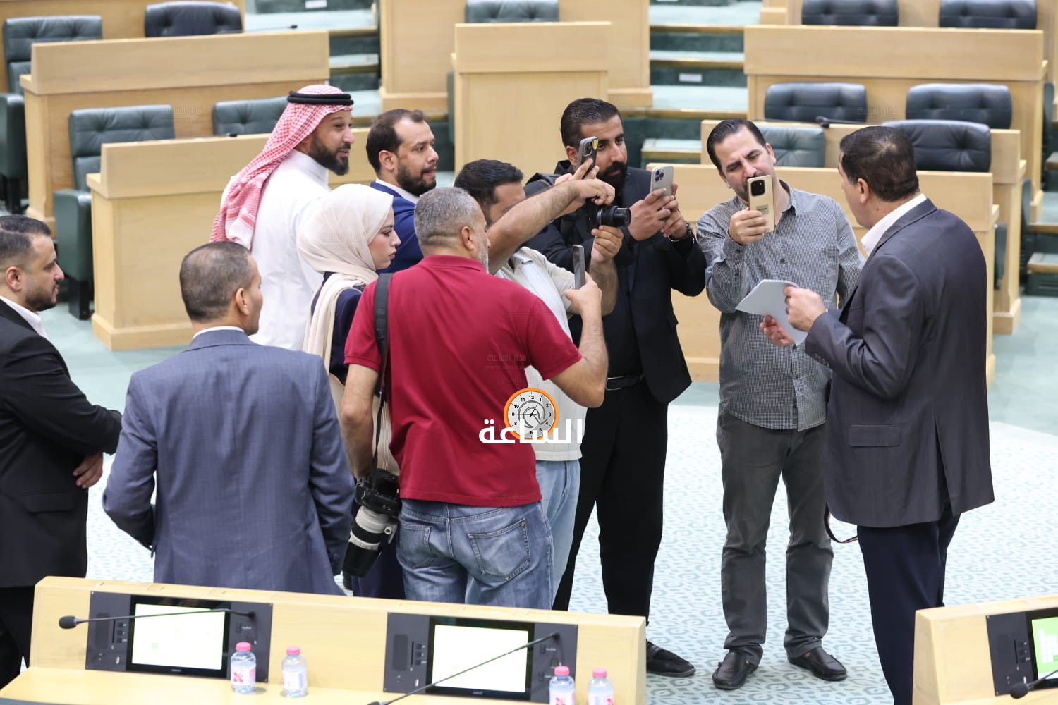 Madar Al-Saa Images 0.3711610803368638