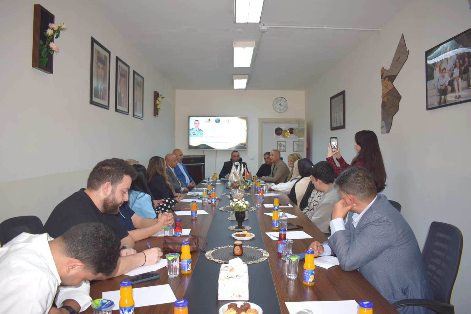 Madar Al-Saa Images 0.21254137410670648